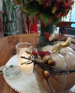 Citrouille dorée sur table Calies Home